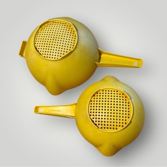 Lot/2 Vintage Yellow Strainers Colanders - Picture 10 of 11
